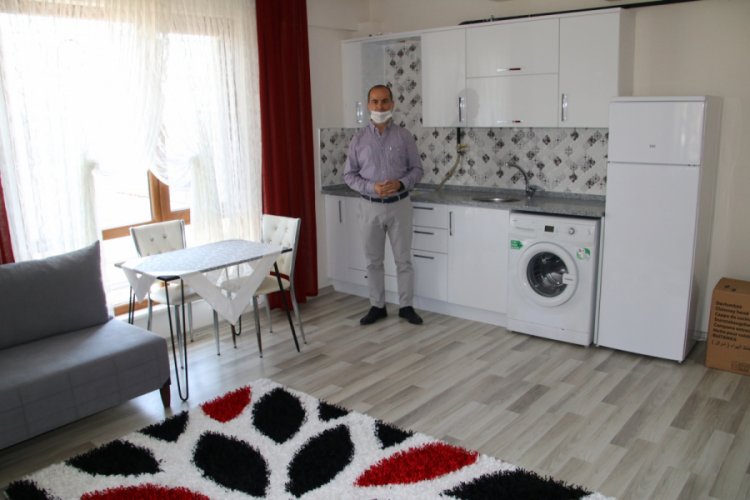 Sağlık &ccedil;alışanları i&ccedil;in 3 evin kirasını &ouml;deyecek