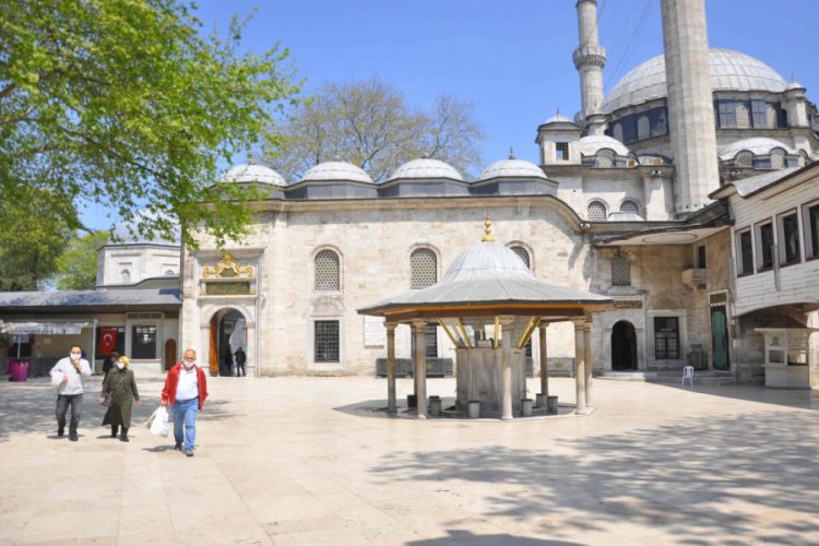 Ey&uuml;psultan'da Ramazan sessiz ge&ccedil;iyor