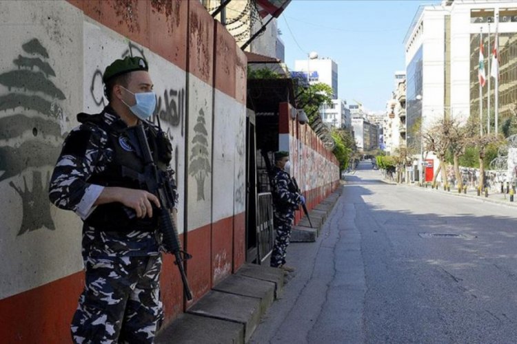 L&uuml;bnan'daki g&ouml;sterilerde ilk belirlemelere g&ouml;re 10 kişi yaralandı