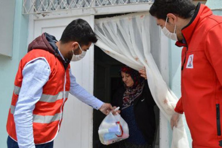 Kızılay'dan Elazığ'daki 60 bin aileye iftar yemeği