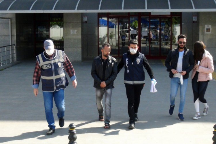 Eşini, telefonunu g&ouml;stermediği i&ccedil;in bı&ccedil;aklamış!