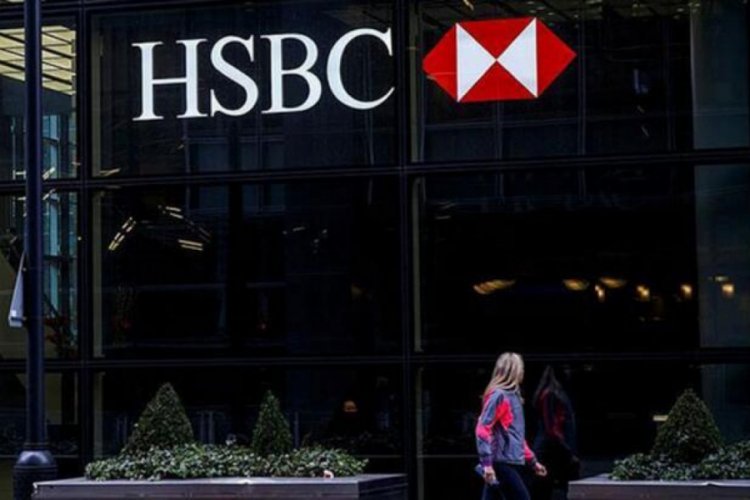 HSBC'nin ilk &ccedil;eyrek karı yarıya indi
