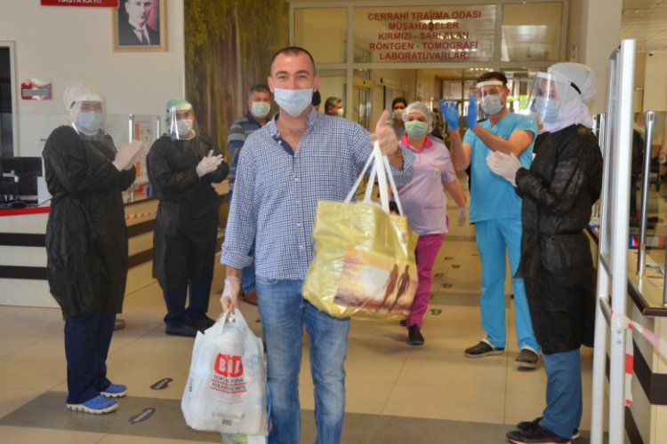 Koronavir&uuml;s&uuml; yenen &Ouml;zg&uuml;r &Ouml;z: Erken teşhis ve tedavi &ccedil;ok &ouml;nemli