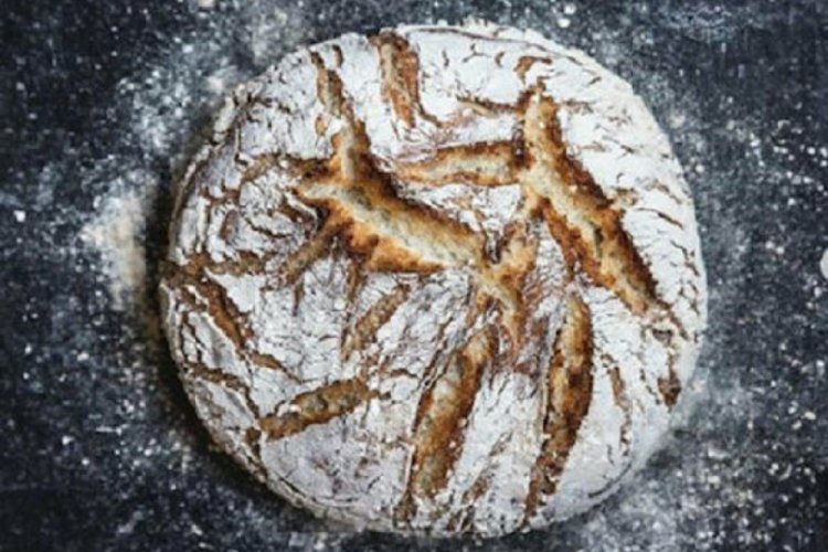 Fransa'da korona nedeniyle ekmek satışı azaldı