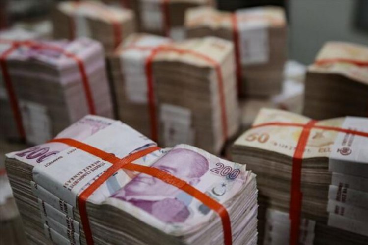 Hazine yaklaşık 3,4 milyar lira bor&ccedil;landı
