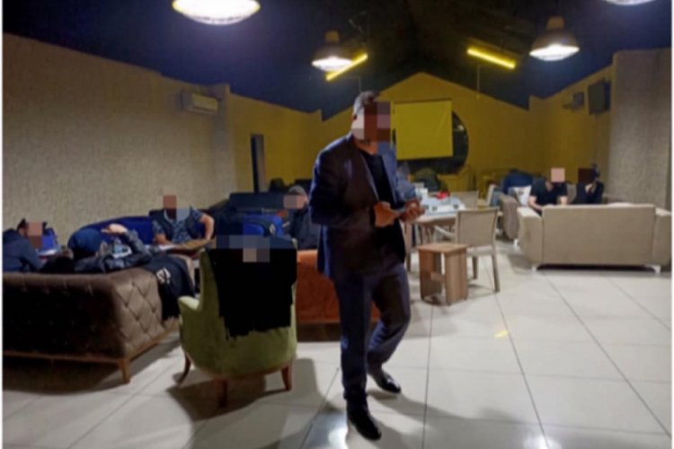 Kafede yakalanan 17 kişiye para cezası