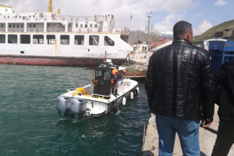 Van G&ouml;l&uuml;'ne a&ccedil;ılan kişinin cansız bedenine ulaşıldı