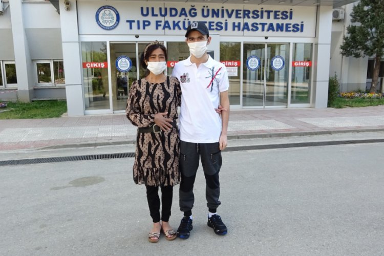 &Ouml;lmek &uuml;zere olan &Ouml;zbek hastaya pandemi d&ouml;neminde Bursa'da başarılı nakil