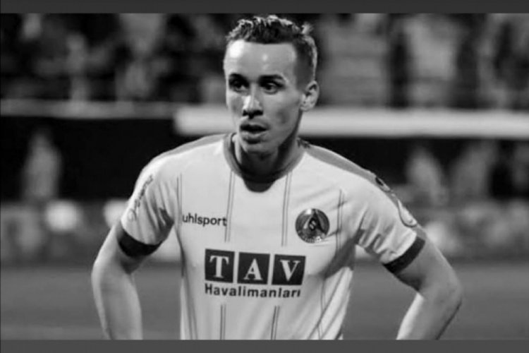 Alanyaspor'dan &ouml;l&uuml;m&uuml;n&uuml;n 1'inci yılında Sural paylaşımı