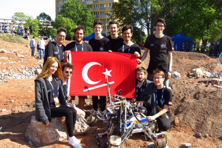 Mars'ı keşfedecek 'Umut' d&uuml;nya finaline adını yazdırdı