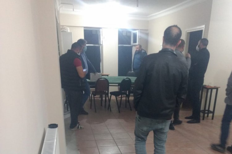 İş yerinde kumar oynayan 12 kişiye, 49 bin 800 lira ceza