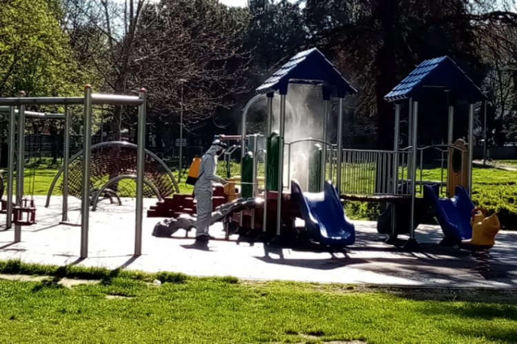Bursa Osmangazi'de 1 haftada 680 park ve yeşil alan dezenfekte edildi