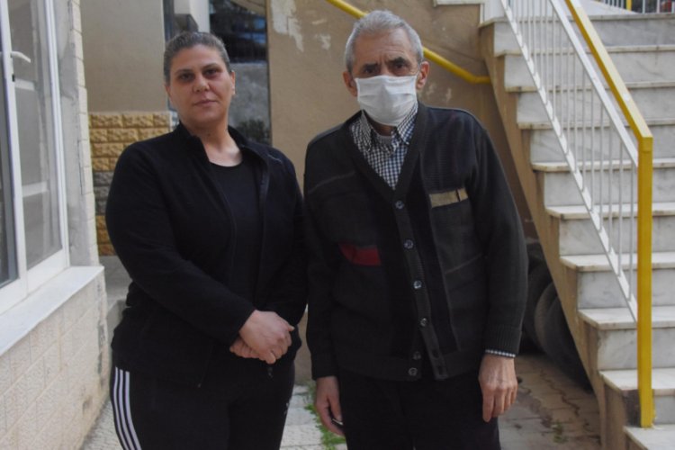 Engelli gencin annesini, hayırsever yalanıyla dolandırdı