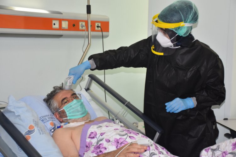 İmm&uuml;n plazma tedavisinin ilk uygulandığı hasta: Herkes evde kalsın