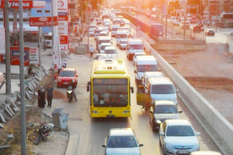 Bursa'da trafiğe kayıtlı ara&ccedil; sayısında artış