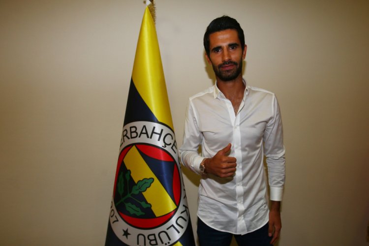 Fenerbah&ccedil;e'de Alper Potuk affedildi