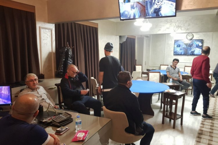 A&ccedil;ık lokalde bulunan 12 kişiye 3 bin 180'er lira ceza