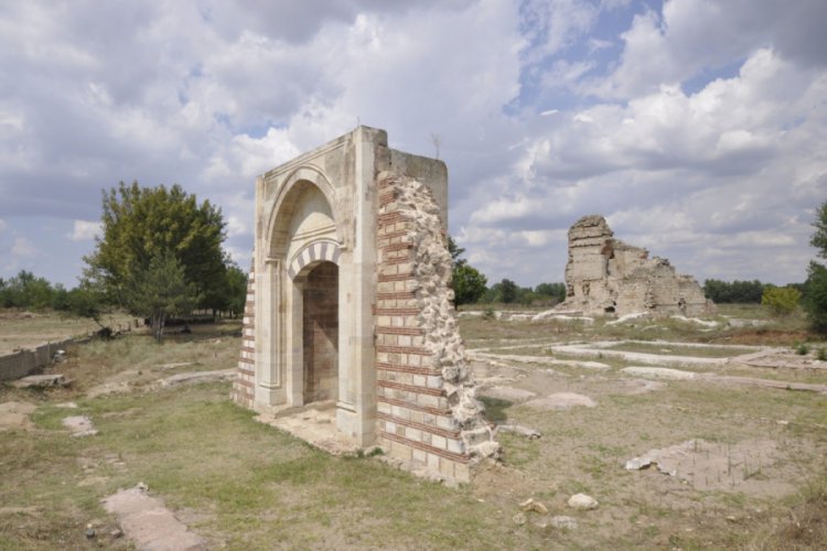 Fatih ve Kanuni'nin de yaşadığı sarayın kazı &ccedil;alışmaları, 12 ay boyunca s&uuml;recek