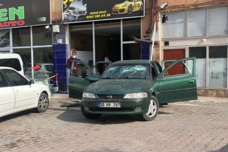 İş yerinde tartıştığı adama 10 el ateş etti