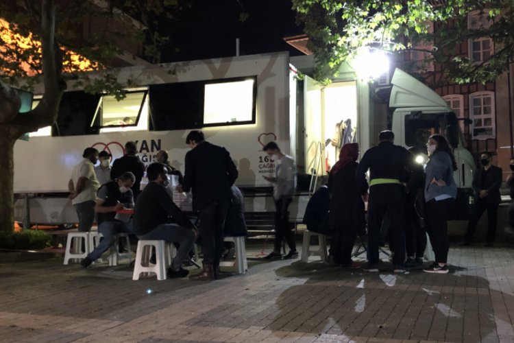 Bursalılar kan vermek i&ccedil;in Kızılay'a akın etti!
