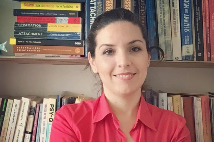 'Koronavir&uuml;s hastaları i&ccedil;in psikolojik ve sosyal destek &ccedil;ok &ouml;nemli'