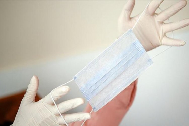 Eczaneler 40 milyon &uuml;cretsiz maske dağıttı