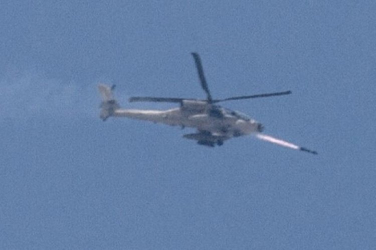 İsrail helikopterleri, Suriye'nin g&uuml;neyini vurdu