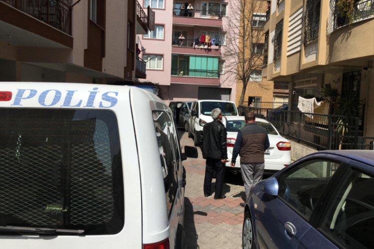 İntihar ettiği s&ouml;ylenen iş adamını kızı &ouml;ld&uuml;rm&uuml;ş
