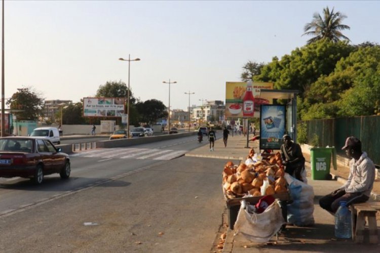 Hindistan'da 'tecrit' uygulaması 2 hafta daha uzatıldı
