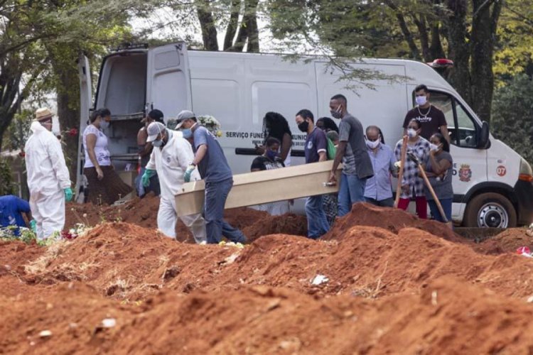 Brezilya'da artan &ouml;l&uuml;mler tabut yetersizliğine neden oldu