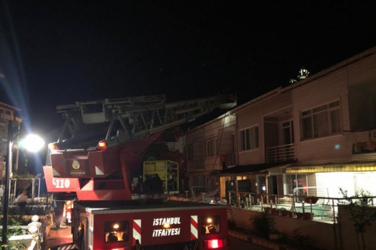 Yazlık bir sitede yangın &ccedil;ıktı