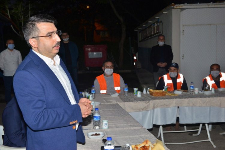 Bursa Yıldırım Belediye Başkanı Yılmaz'dan emek&ccedil;ilerle iftar