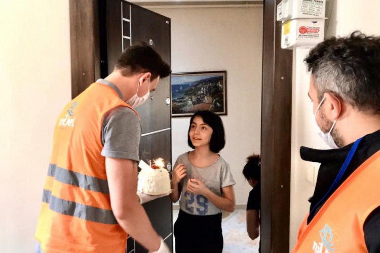 Bursa'da Selen'e 12'inci yaş s&uuml;rprizi