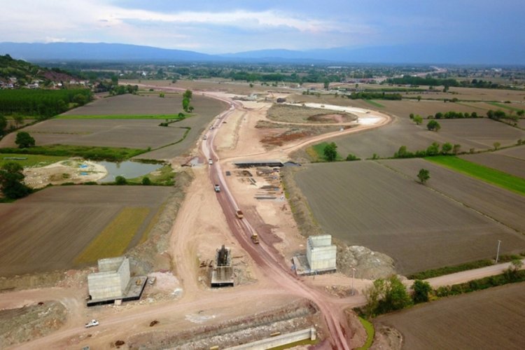 Yıl sonunda hizmete a&ccedil;ılacak Kuzey Marmara Otoyolu havadan g&ouml;r&uuml;nt&uuml;lendi