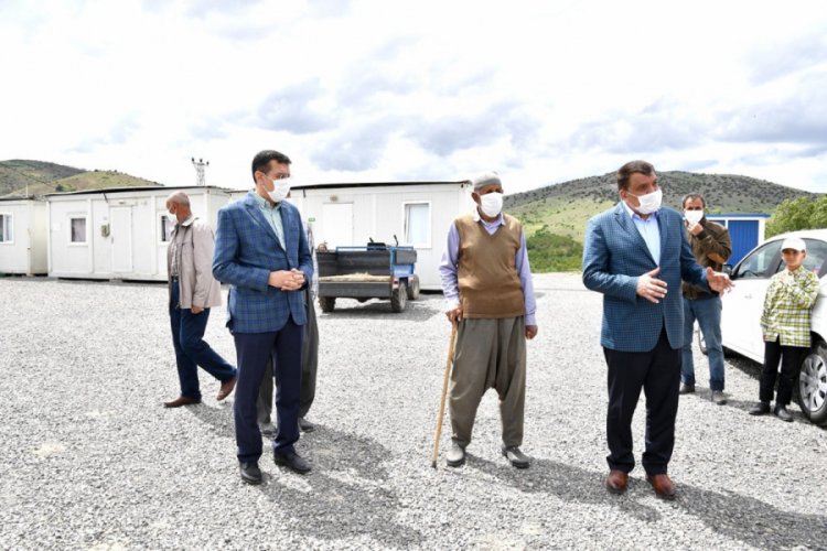 Malatya'da konteyner kentte yaşayan depremzedeler ziyaret edildi