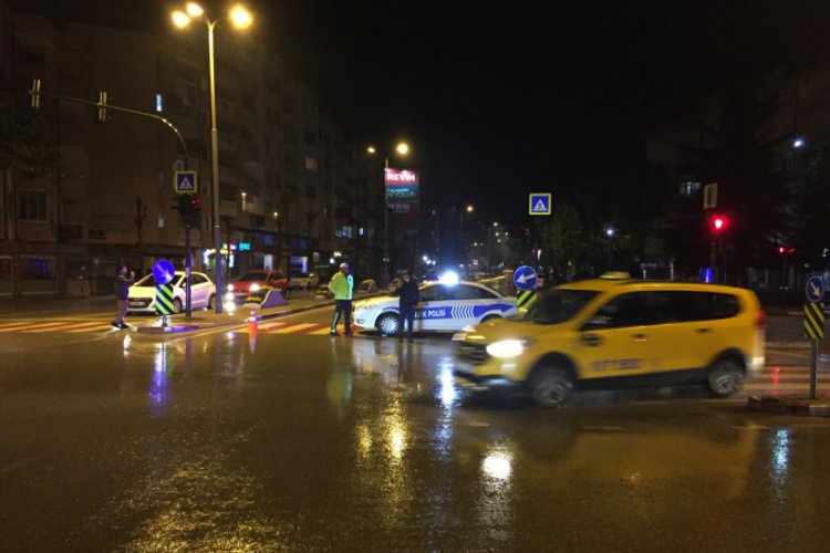 Bursa'da kısıtlama sona erdi, vatandaş sokağa koştu