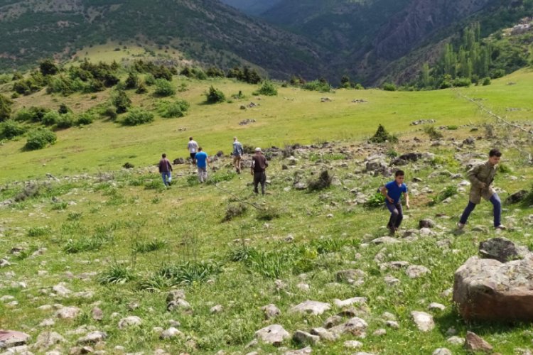 Kaybolan koyunlarını 12 g&uuml;nd&uuml;r arıyor