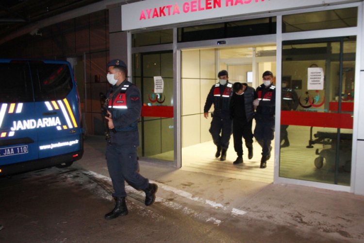 2'si cezaevi firarisi 3 kişi, aynı evde yakalandı