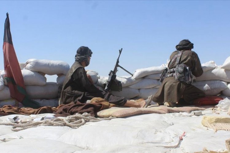 Afganistan'da Taliban bomba y&uuml;kl&uuml; ara&ccedil;la saldırdı: 3 &ouml;l&uuml;