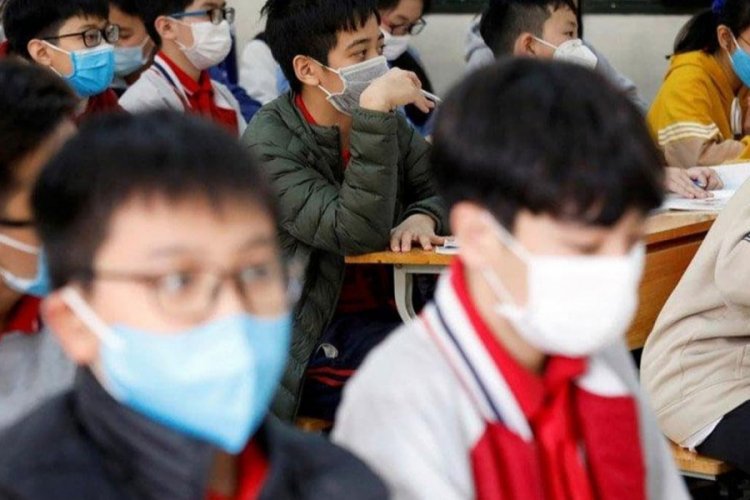 Vietnam'da okullar 3 ay sonra yeniden a&ccedil;ıldı