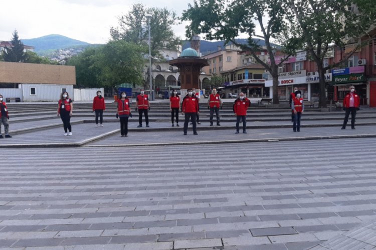 T&uuml;rk Kızılay Bursa Şubesi yardımları s&uuml;rd&uuml;r&uuml;yor