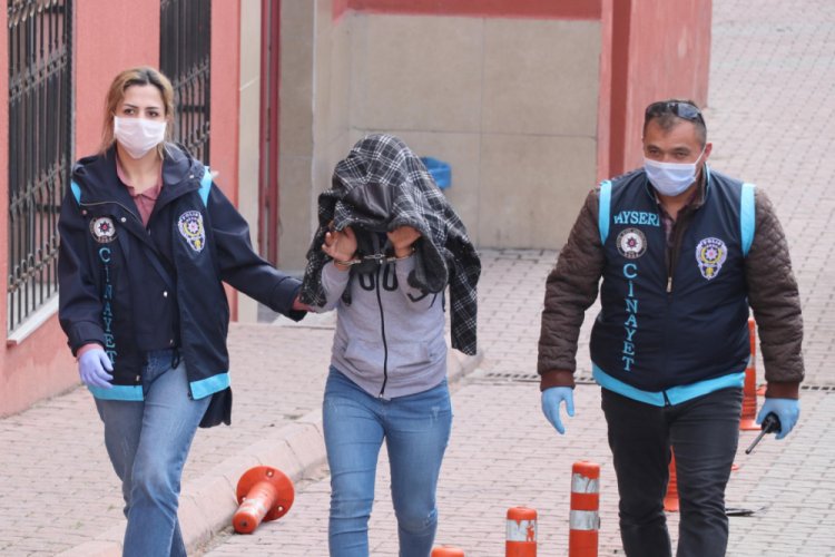 Kayseri'de birlikte yaşadığı kadın tarafından &ouml;ld&uuml;r&uuml;ld&uuml;