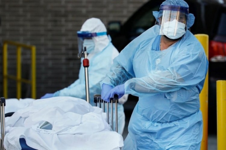 ABD'de koronavir&uuml;sten &ouml;len kişilerin sayısı 70 bine yaklaştı