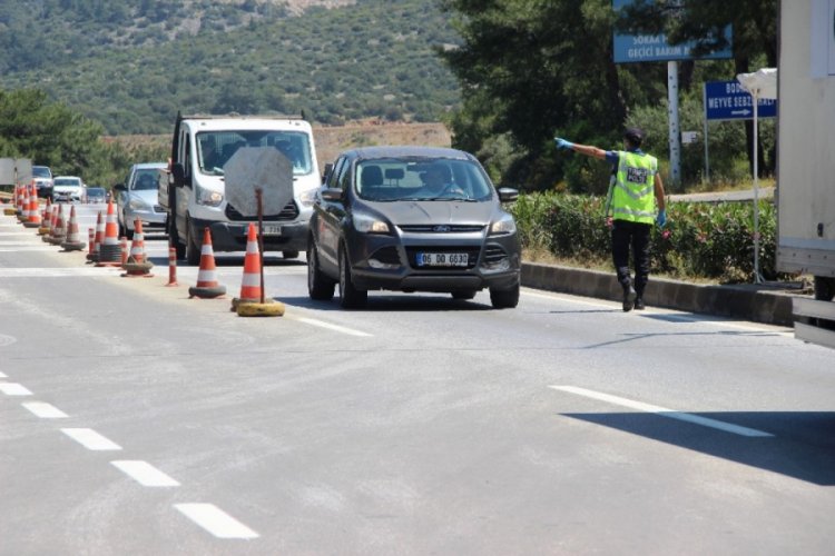 Tatilciler yeniden yollara d&uuml;şt&uuml;