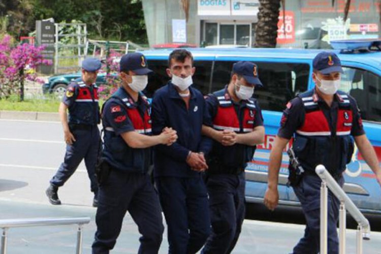 Alacaklı olduğu kişiyi pompalı t&uuml;fekle vurdu