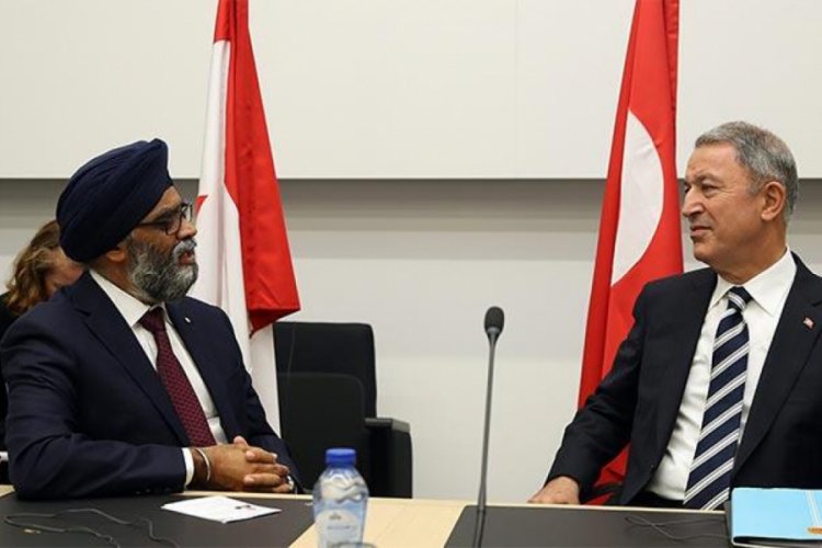 Bakan Akar, Kanadalı mevkidaşıyla g&ouml;r&uuml;şt&uuml;