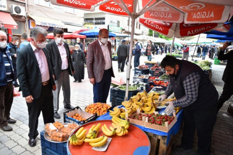 Bursa'da karantinaya alınan mahallenin pazar alışverişi yapıldı