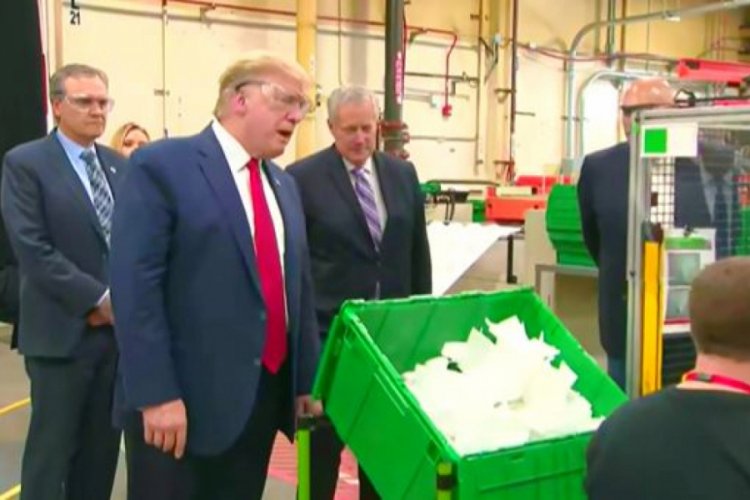 Trump'tan maske &uuml;retim tesisine "maskesiz" ziyaret