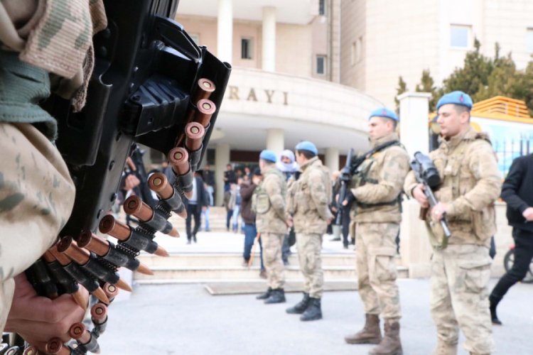 Şanlıurfa'daki silah ka&ccedil;ak&ccedil;ılığı operasyonunda 11 tutuklama