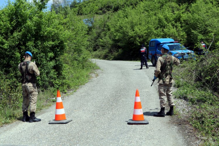 Cenazede 6 kişiye vir&uuml;s bulaştırdı, k&ouml;yde denetimler arttı